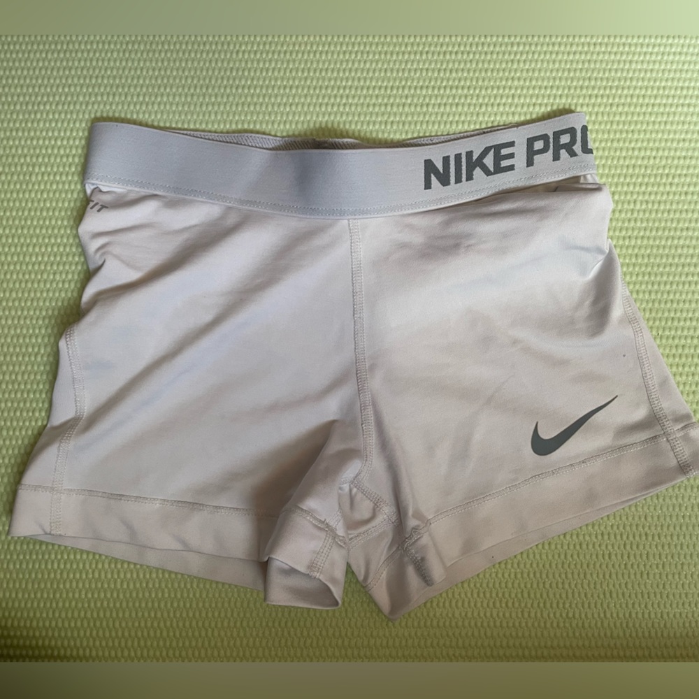 White Nike Pro Spandex